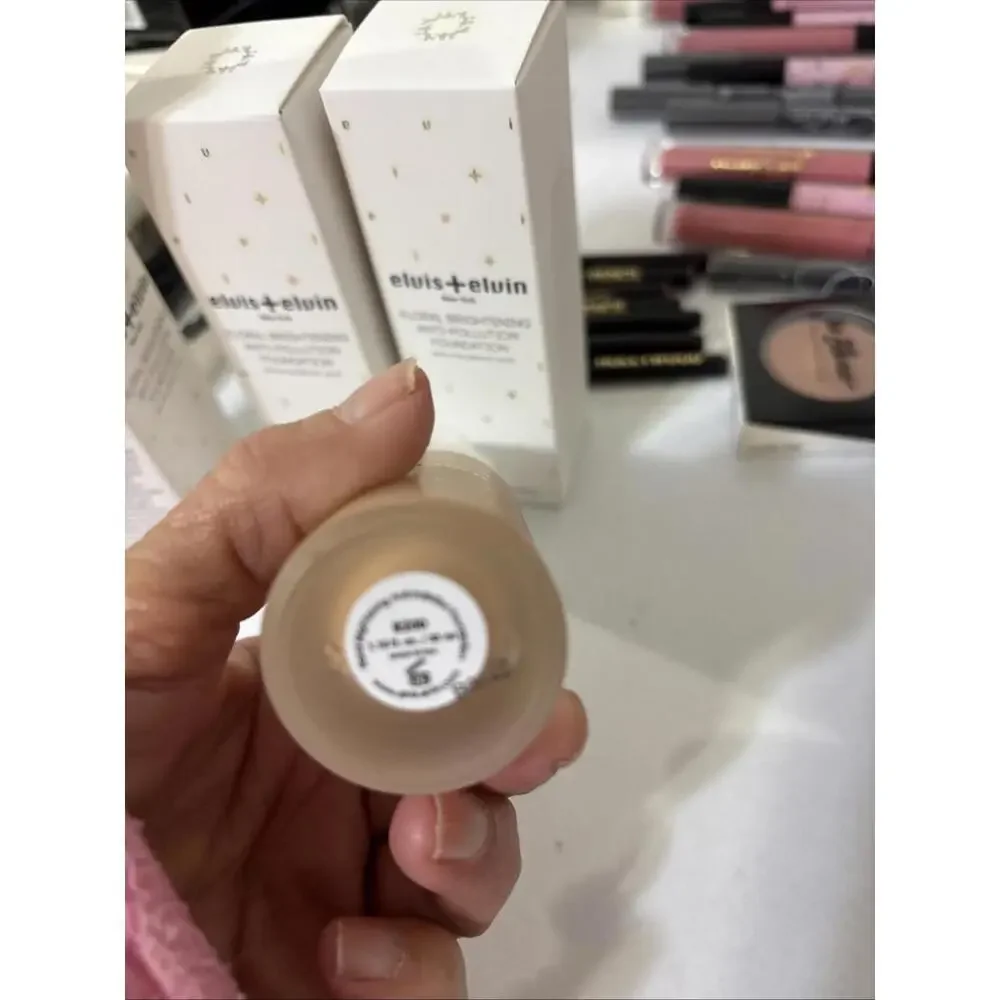 Elvis + Elvin Floral Brightening‎ Anti-Pollution Foundation 1.18 Fl oz/35ml